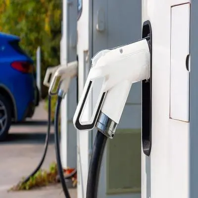 Borne de recharge intégrée pour VE